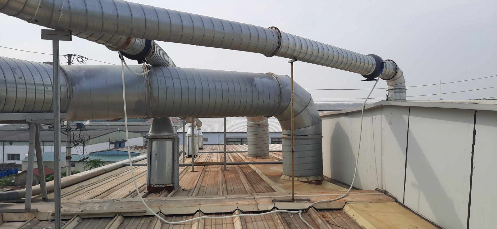 Lắp đặt hệ thống xả thải